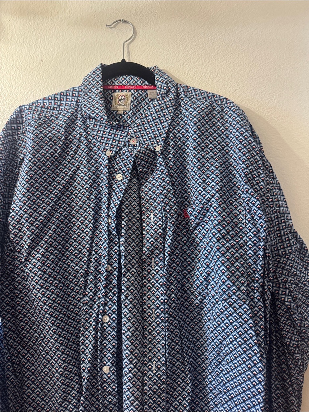 Cinch Men's Geometric Print Button-Up Shirt in Blue, White & Red